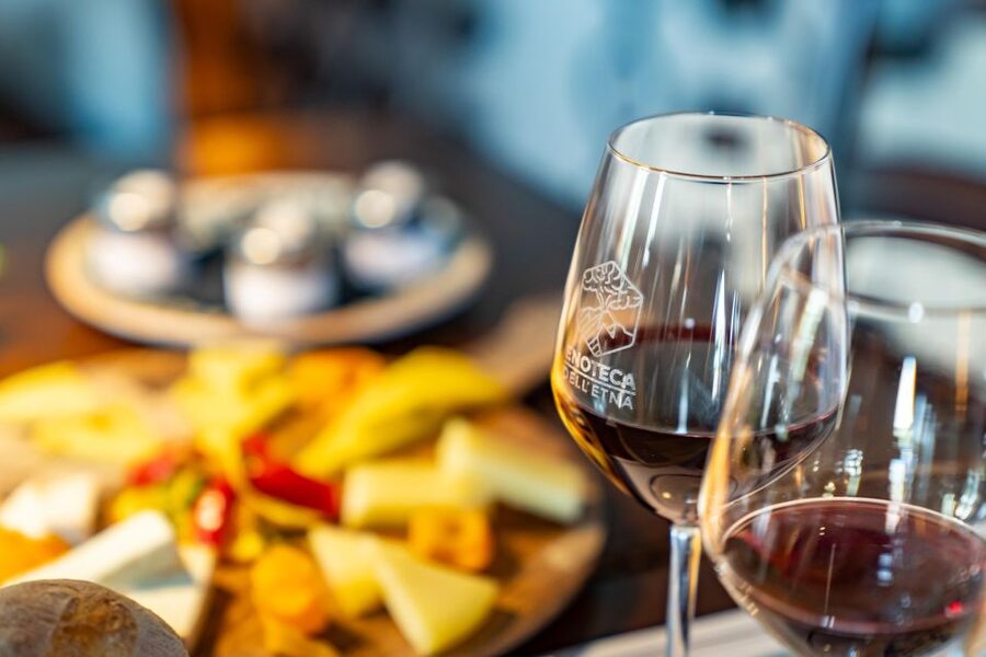 Full-Day Etna and Wine Tour from Catania - What to bring: clothing, shoes, and the “Etna weather” reality