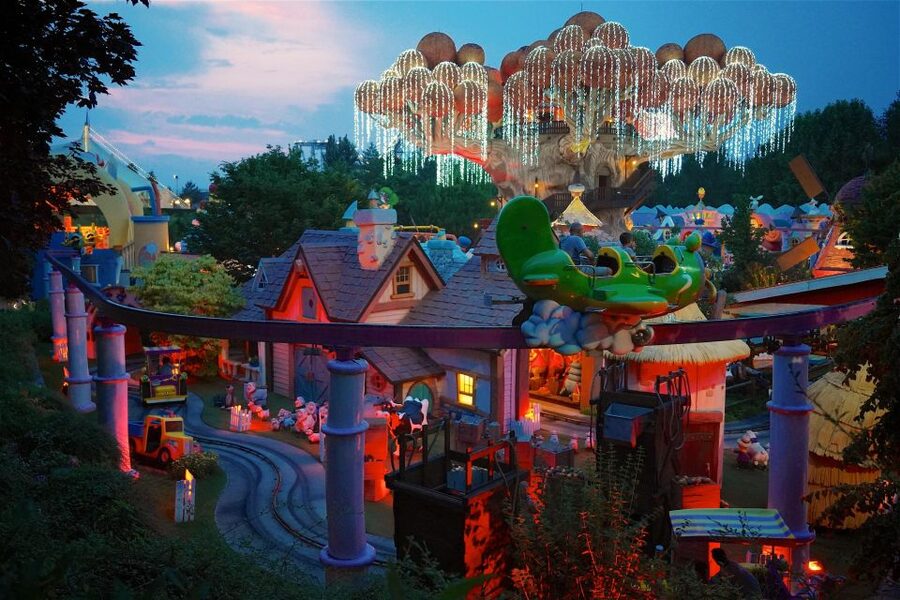 Gardaland Park: Open Date Entry Ticket - Big Rollercoasters: Shaman, Space Vertigo, and Blue Tornado