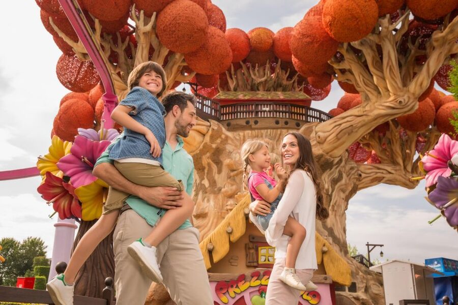 Gardaland Park: Open Date Entry Ticket - Fantasy Kingdom and Themed Areas for Daydream Time