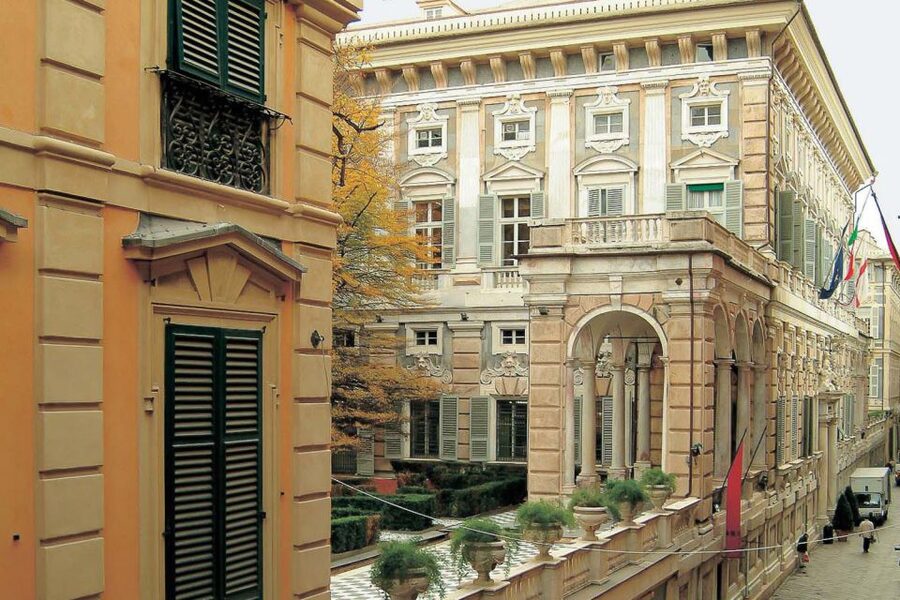 Genoa: 2-Hour Guided Walking Tour of the Historical Center - Sant’Agostino Museum: the triangular cloister and medieval Genoa