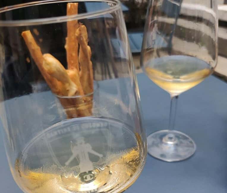 Genoa: Food and Wine Tasting Walking Tour - Pesto, Focaccia, and Farinata: The Bites That Define Genoa
