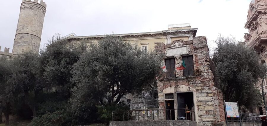 Genoa: Historic Guided Tour of Christopher Columbus' House - Inside Casa di Colombo: workshop ground floor and private rooms upstairs