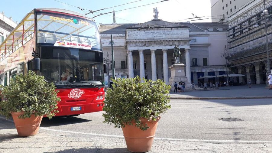 Genoa: Hop-on Hop-off Tour Ticket - Coastline Route (Blue Line): from the sea edge to Boccadasse