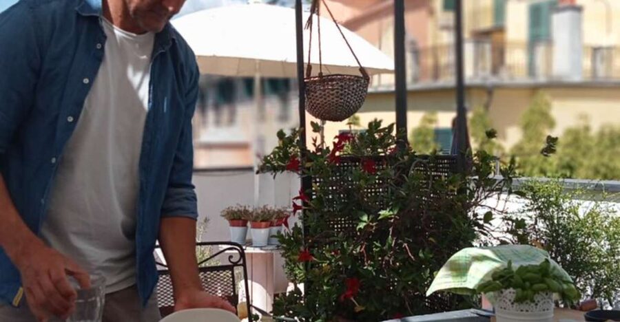 Genova: Homemade Pasta & Pesto Local Chef Class with Wine - First Stop in Old Genoa: Meeting at Vico Inferiore Valoria