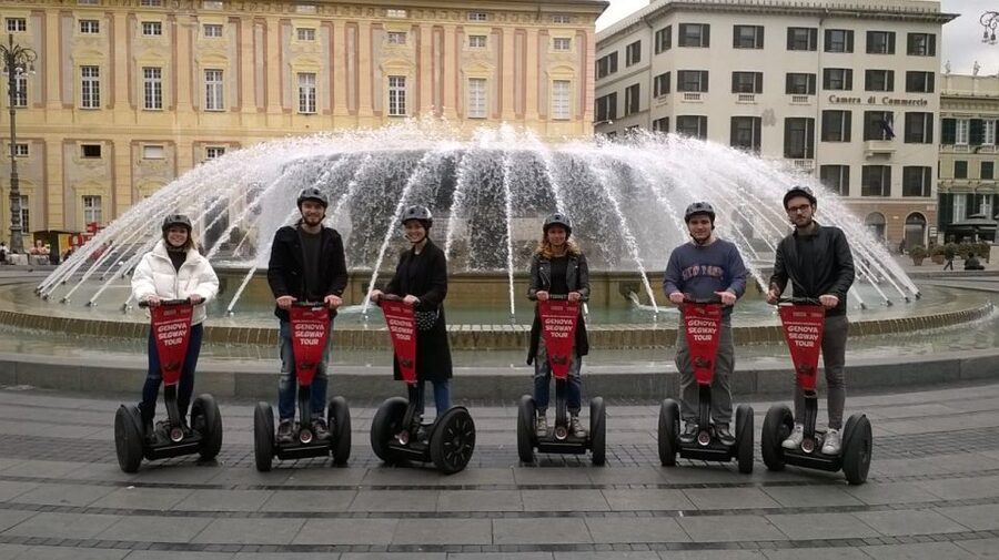Genova: Segway Tour - Monuments, squares, churches, and noble palaces: why stops matter