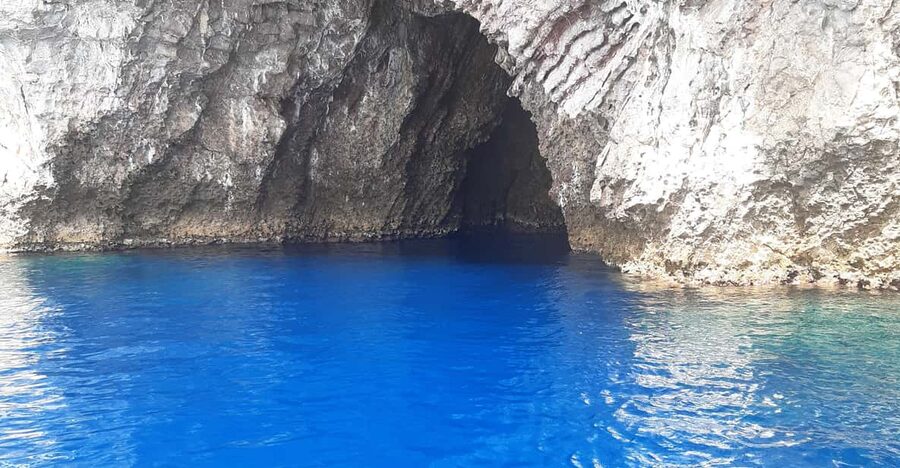 Giardini Naxos: Isola Bella and Grottos Cruise with Aperitif - What to Bring for a Grotto and Swim Day
