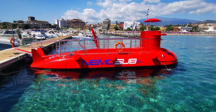 Giardini Naxos: Semi-Submarine Tour to Isola Bella - Giardini Naxos stop: photo time and that first look at sea life