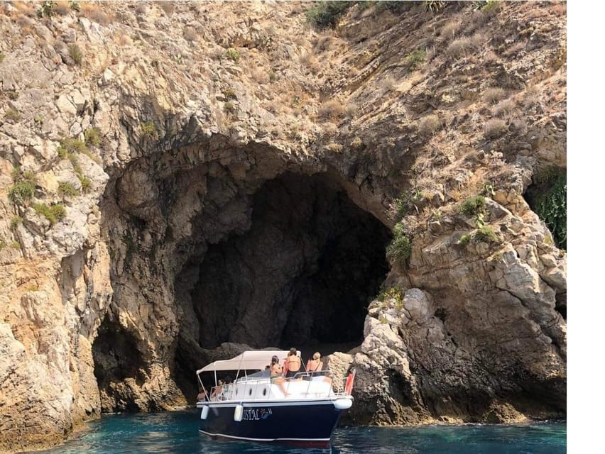 Giardini Naxos: Taormina & Isola Cruise Bella with Aperitif - Finding the Kristal boat in Giardini Naxos (and parking without stress)