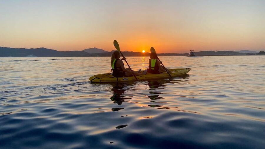 Golfo Aranci: Small group Kayak tour with Aperitif &dolphins - Isola di Figarolo: where the food, views, and water time stack up