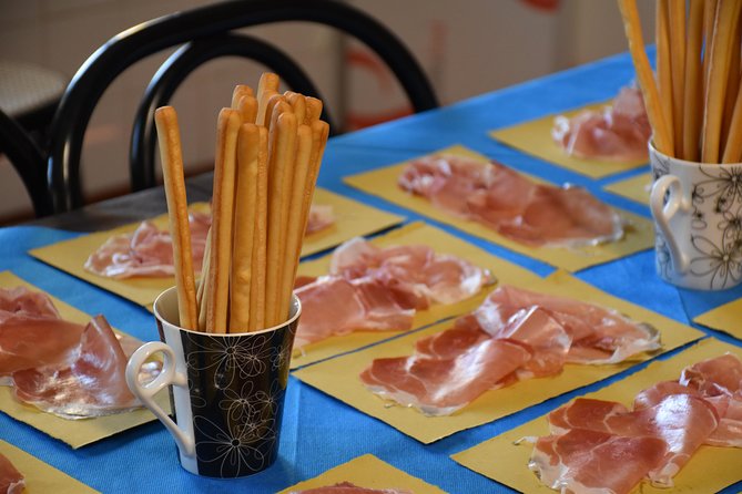 Guided group tour TastyBus: Parmesan Cheese and Parma Ham - Optional full-day upgrade: trattoria lunch in Parma style