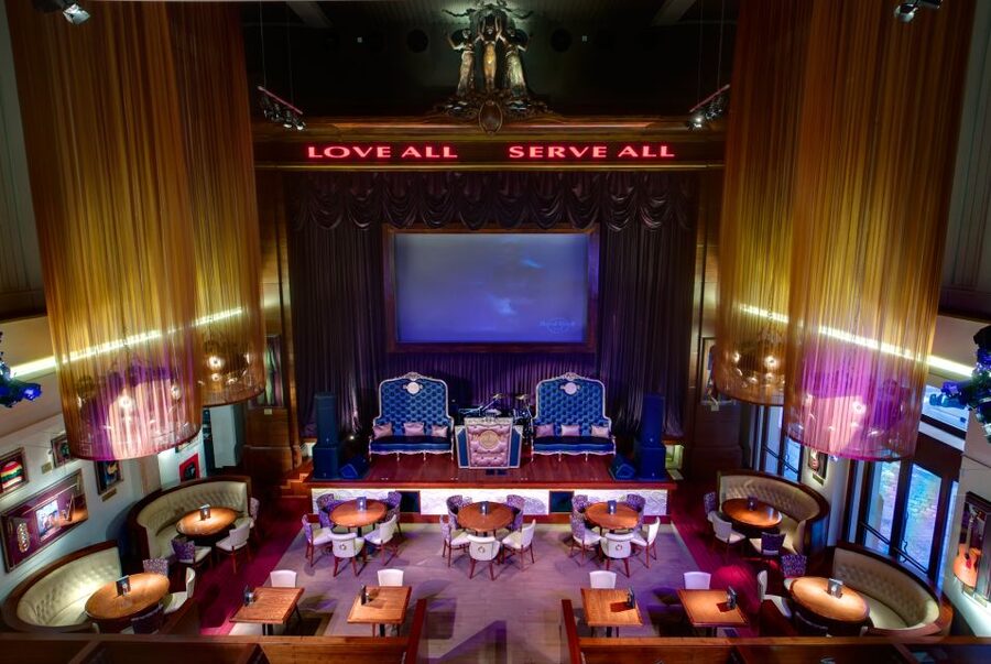 Hard Rock Cafe Florence with Set Menu for Lunch or Dinner - Timing your lunch or dinner: getting value for $31 in central Florence