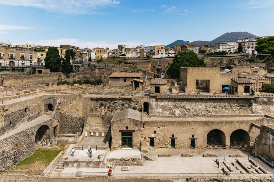 Herculaneum: Skip-the-Line Guided Tour with Archaeologist - Forum and the Augustales Area: Power You Can Walk Through