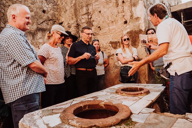 Herculaneum Small Group Tour and Ticket With an Archaeologist - Entering Herculaneum with an archaeologist in charge
