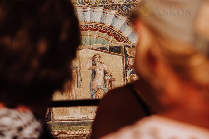 Herculaneum Small Group Tour and Ticket With an Archaeologist - College of the Augustales: religion, politics, and status