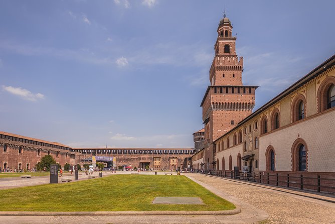 Historic Milan Tour with Skip-the-Line Last Supper Ticket - Piazza della Scala: a quick look at a real music institution