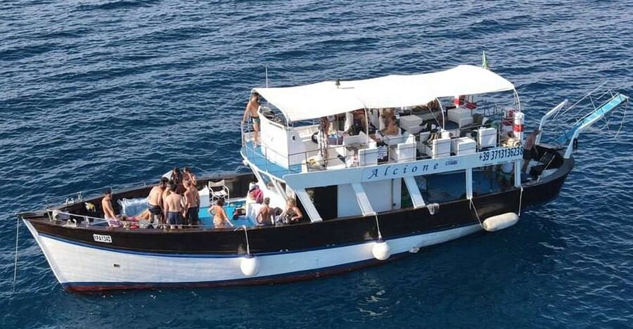 Ischia: Island Boat Tour with Neapolitan Lunch & Snorkeling - Key takeaways before you go