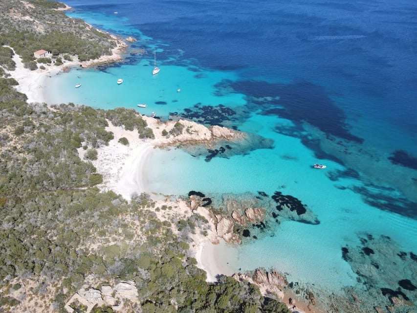 La Maddalena: Archipelago Boat Tour - Stop 1 in La Maddalena: old town wandering and shopping time