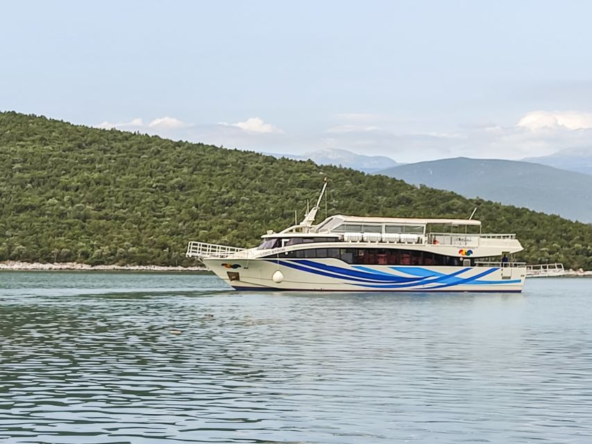 La Spezia: Cinque Terre Tour by Boat - Two Route Options: Riomaggiore First or Portovenere First
