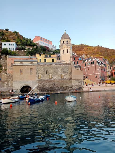 La Spezia : Morning or Sunset Cinque Terre Tour & Aperitif - Vernazza in about an hour: enough time to walk, shop, and not feel rushed