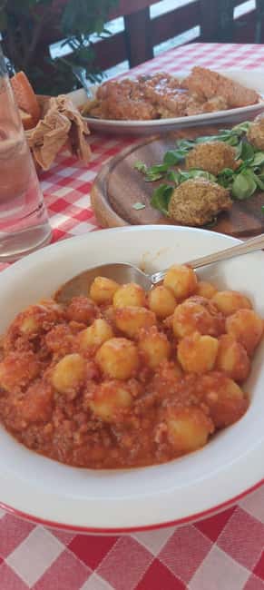 Lake Como: Food Walking Tour - Historic lunch stop: cured meats, local wine, and a real break