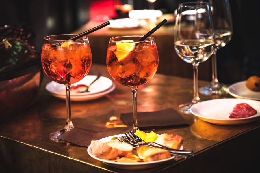 Lake Como: Food Walking Tour - Wine tasting: a slow start in a Como wine world