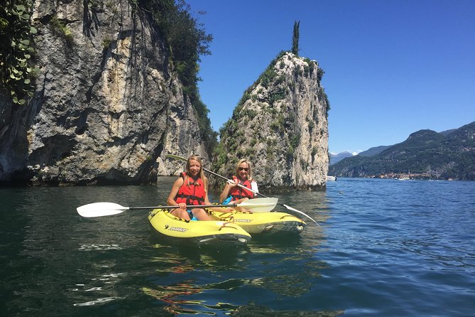 Lake Como Kayak Tour from Bellagio - Paddling setup and training: how the tour helps you feel in control