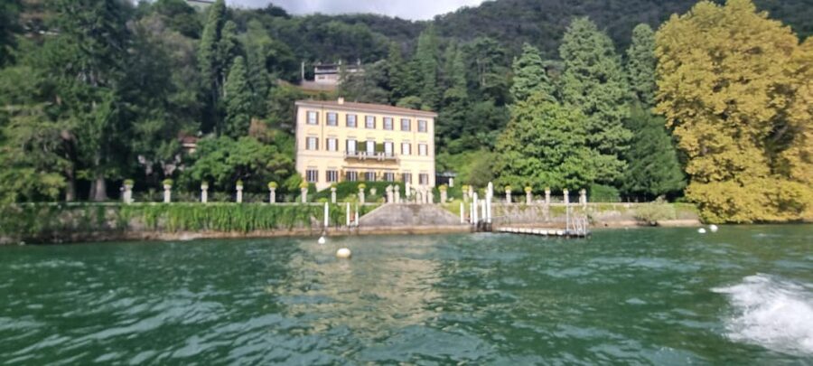 Lake Como: Shared Boat Tour with Prosecco Aperitif - Smartphone Audio Guide: Optional, Multilingual, and Easy to Use