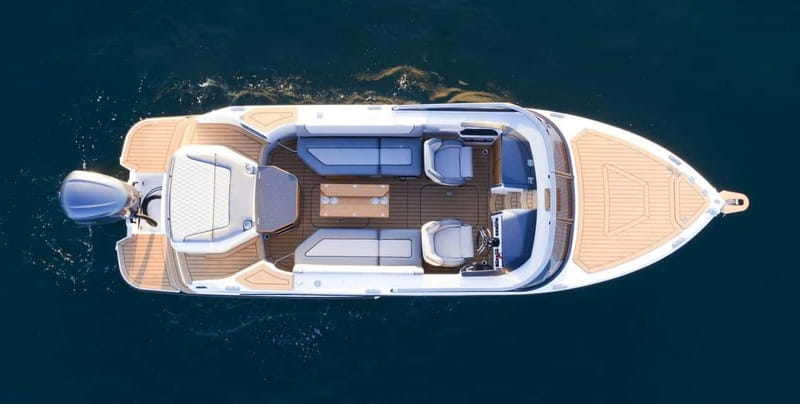 Lake Como: Shared Group or Private Boat Tour - The Boat Setup: ALFASTREET 25 and Comfort on the Water