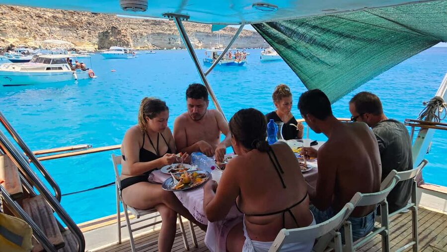 Lampedusa: Yacht excursion, swimming stops and typical lunch - Tabaccara Bay: snorkeling with a focused 30-minute window