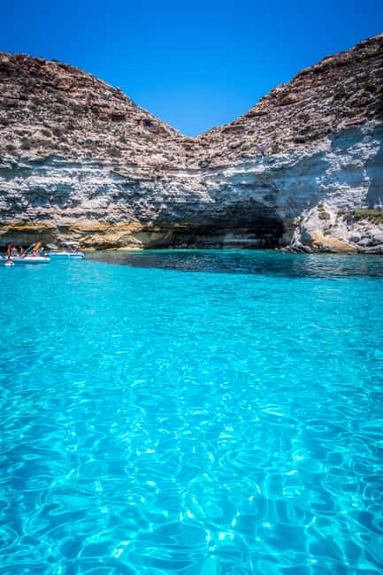 Lampedusa: Yacht excursion, swimming stops and typical lunch - Isola dei conigli, Rabbit Island: the longest swim time on the trip
