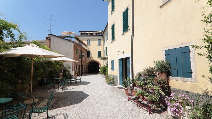 Lazise: Historical Center Wine Tasting Tour - Bardolino and the Garda Flavor Profile, Explained Simply