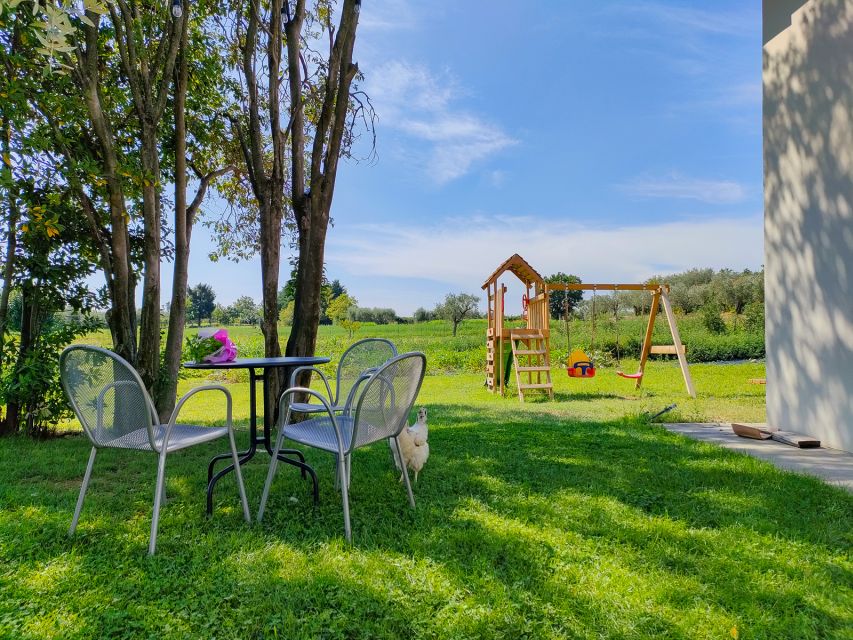 Lazise: Wine Tasting with Charcuterie and Cheese Board - Charcuterie, cheese, bread, and bruschette pairing time