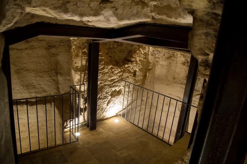 Lecce: Baroque Architecture and Underground Walking Tour - Lecce Baroque looks different once you walk it