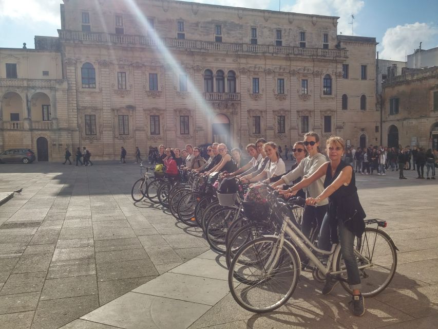 Lecce: City Highlights Guided Tour by Rickshaw - Piazza Sant’Oronzo and the Roman amphitheater remains