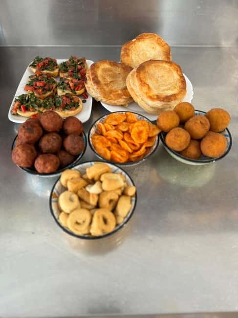 Lecce: Guided Street Food Walking Tour with Food and Wine - Through the alleys to Porta San Biggio
