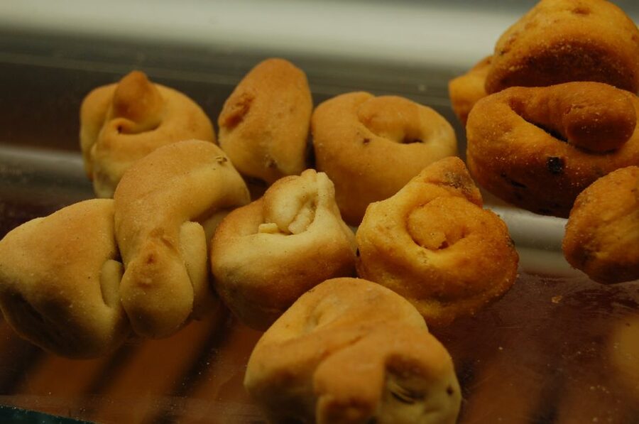 Lecce: Street Food Tasting and Sightseeing Tour - Group size and pacing: how 2 to 2.5 hours feels on your feet