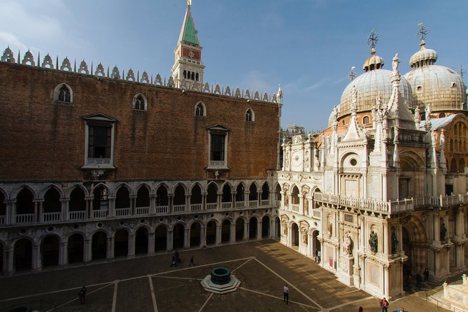 Legendary Venice: Doge's Palace, St Mark's & VIP Terrace Access - Bridge of Sighs and the New Prisons walk