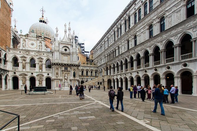 Legendary Venice: Doge's Palace, St Mark's & VIP Terrace Access - How guides keep the pace (and why headsets help)