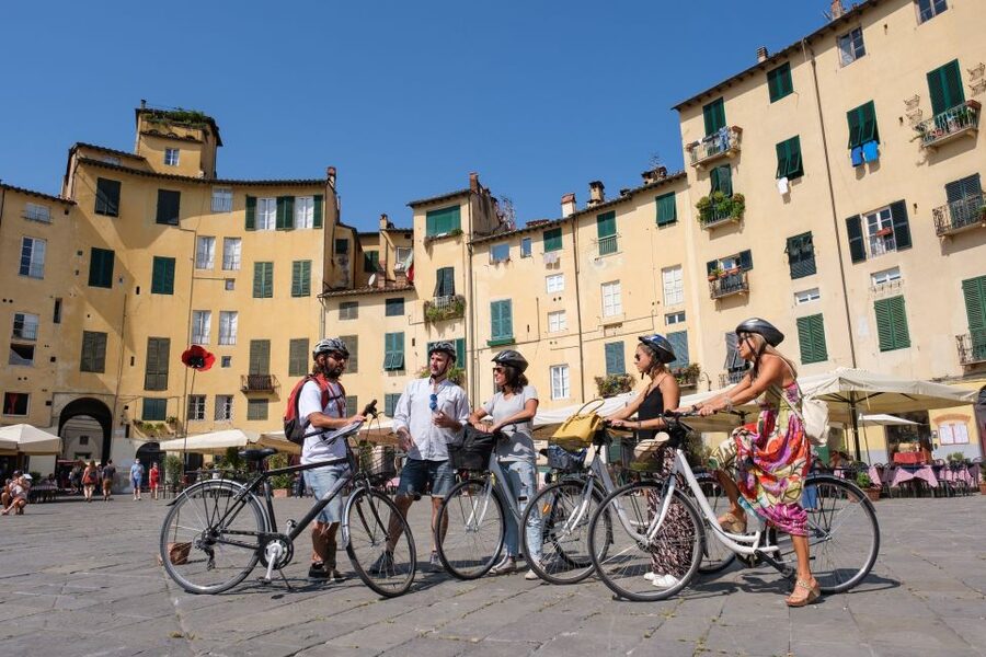 Lucca: 3-Hour Bikes & Bites Foodie Adventure like a Local - San Frediano Basilica and the East Side for Real Local Vibes