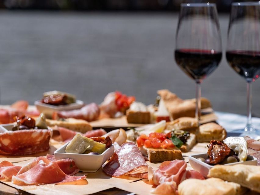Lucca: 3-Hour Bikes & Bites Foodie Adventure like a Local - Piazza Grande, Antipasti-Style Tastings, and a Wine or Beer Break