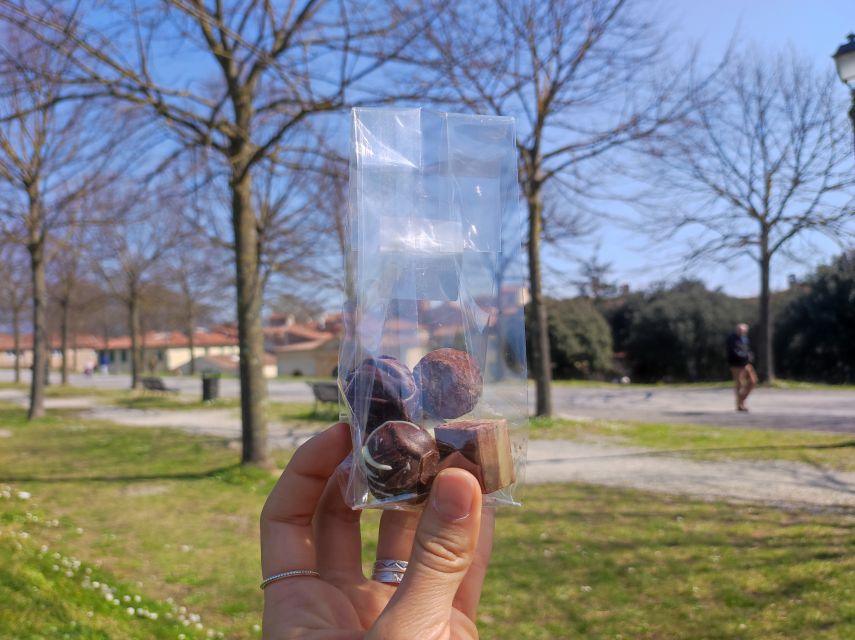 Lucca: Guided Food Walking Tour with Tastings - Street Food and Bakery Stops: Turning Lucca Flavors into Walkable Bites
