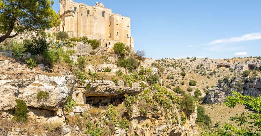 Matera: Sassi Tour with Cave House and Rupestrian Church - The surprise local encounter, and why it matters