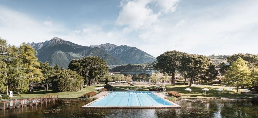 Merano: Terme Merano Pools Entry Ticket - Outdoor pools in summer: 11 pools with mountain scenery