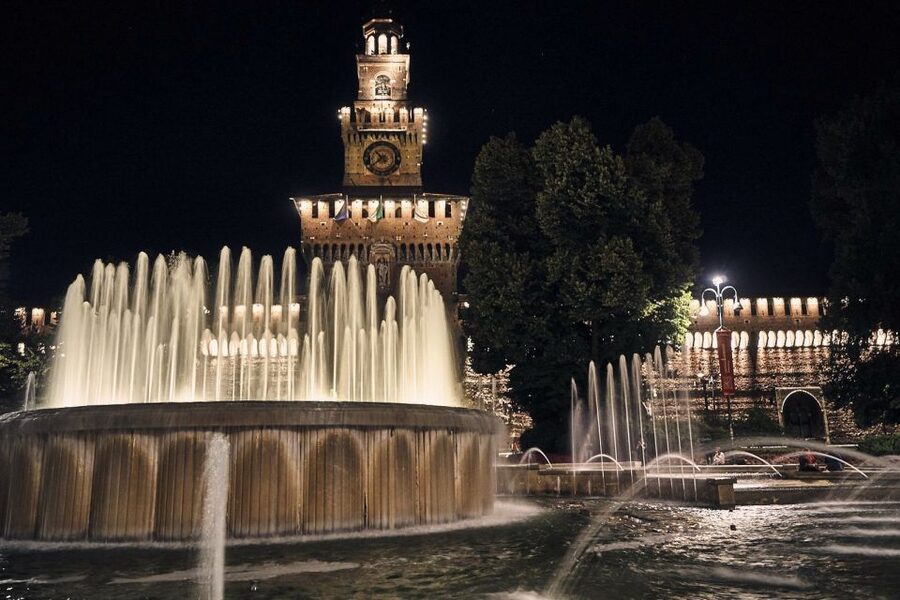 Milan by Night 2-Hour Walking Tour - Vittorio Emanuele Gallery: The evening photo stop you will actually remember