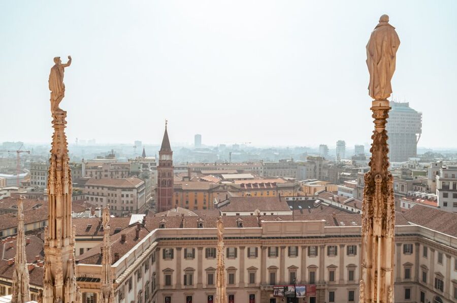 Milan: Cathedral and Terraces Guided Experience - Duomo secrets and steeples: turning facts into a sharper visit