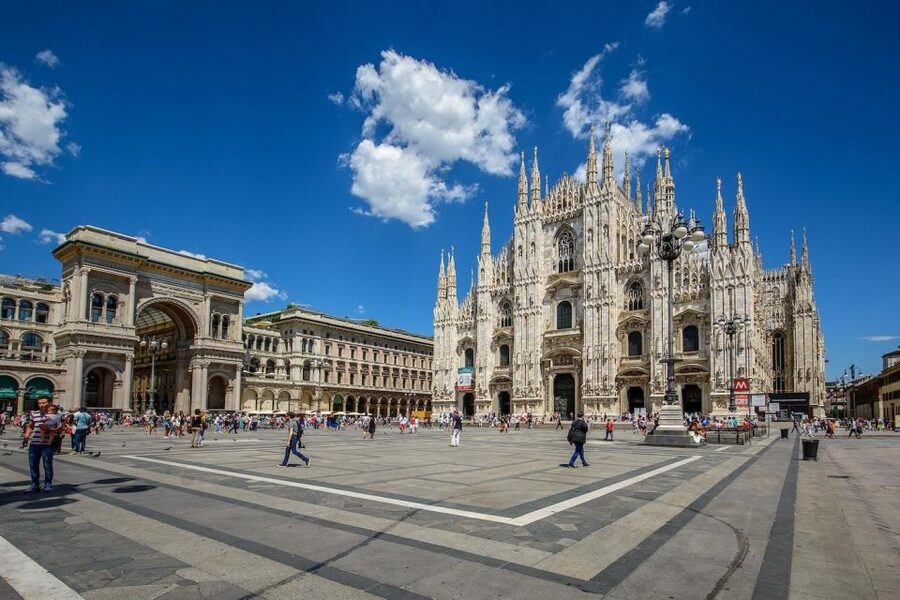 Milan: Cathedral and Terraces Guided Tour with Tickets - Terraces by lift: the Madonnina skyline view you can plan around