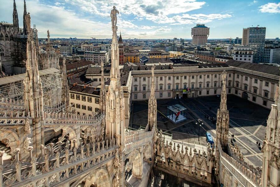 Milan Duomo Cathedral and Rooftop Terrace Guided Tour - Meeting at Mondadori Megastore, then straight to the Duomo