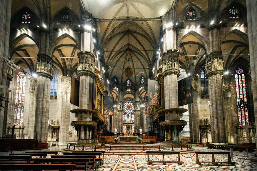 Milan Duomo Cathedral and Rooftop Terrace Guided Tour - Inside Milan’s Duomo: details you can actually see