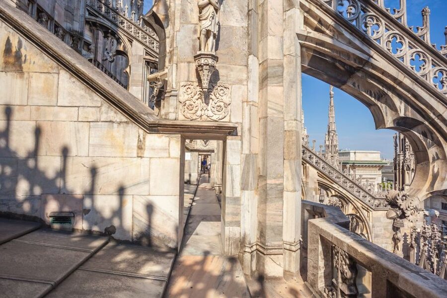 Milan: Duomo Rooftop and Cathedral Guided Tour with Tickets - Cathedral inside: how the guide helps you see what most people miss