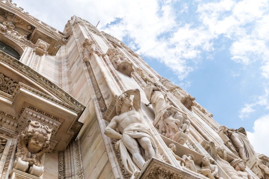 Milan: Duomo & Rooftop Tour with Optional Hop-On Hop-Off Bus - The crypt stop: where history becomes personal